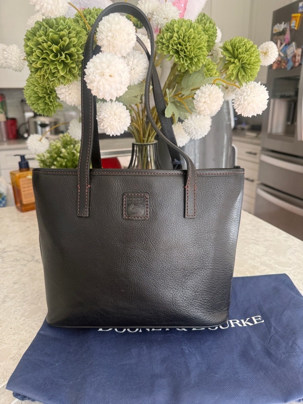Dooney and Bourke small Florentine Charleston shopper - Picture 2 of 8